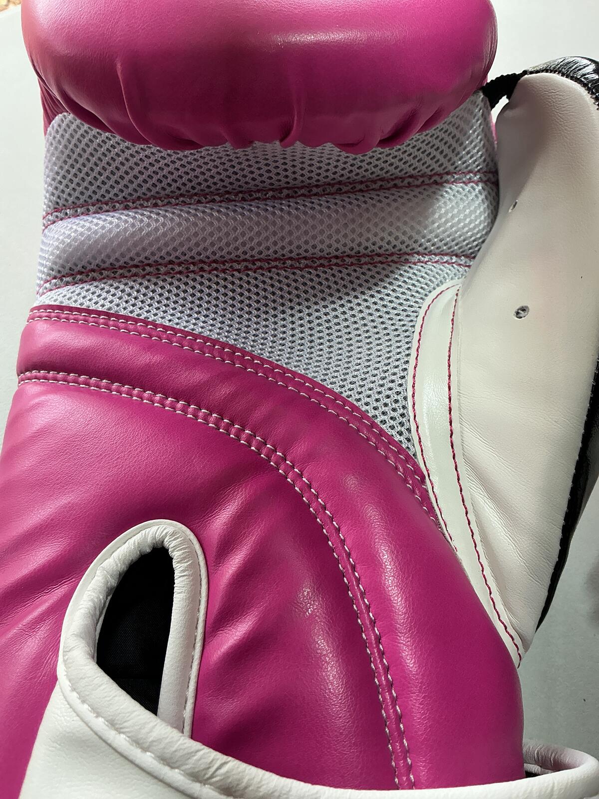 Starpro T20 Pink Boxing Gloves 10 oz Size for Training and Sparring