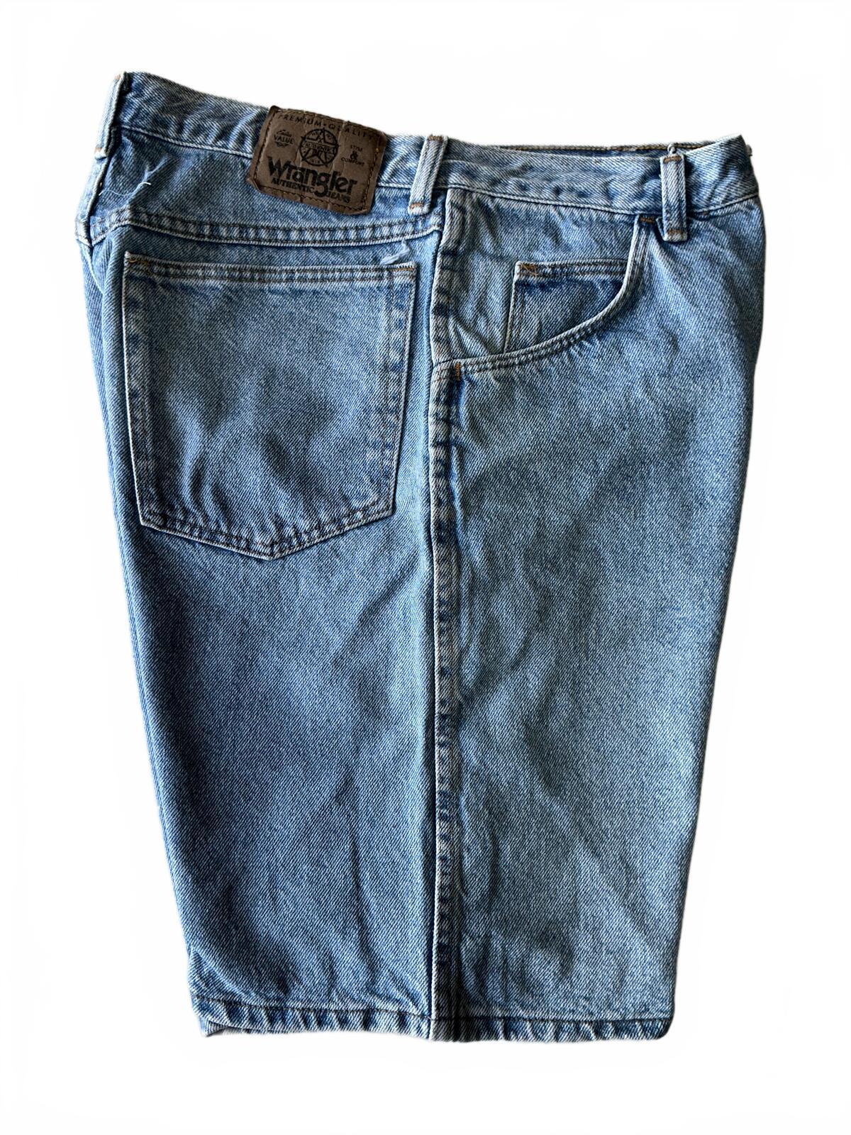 Wrangler Denim Shorts Light Blue Classic Fit Waist 32 in. Casual Summer