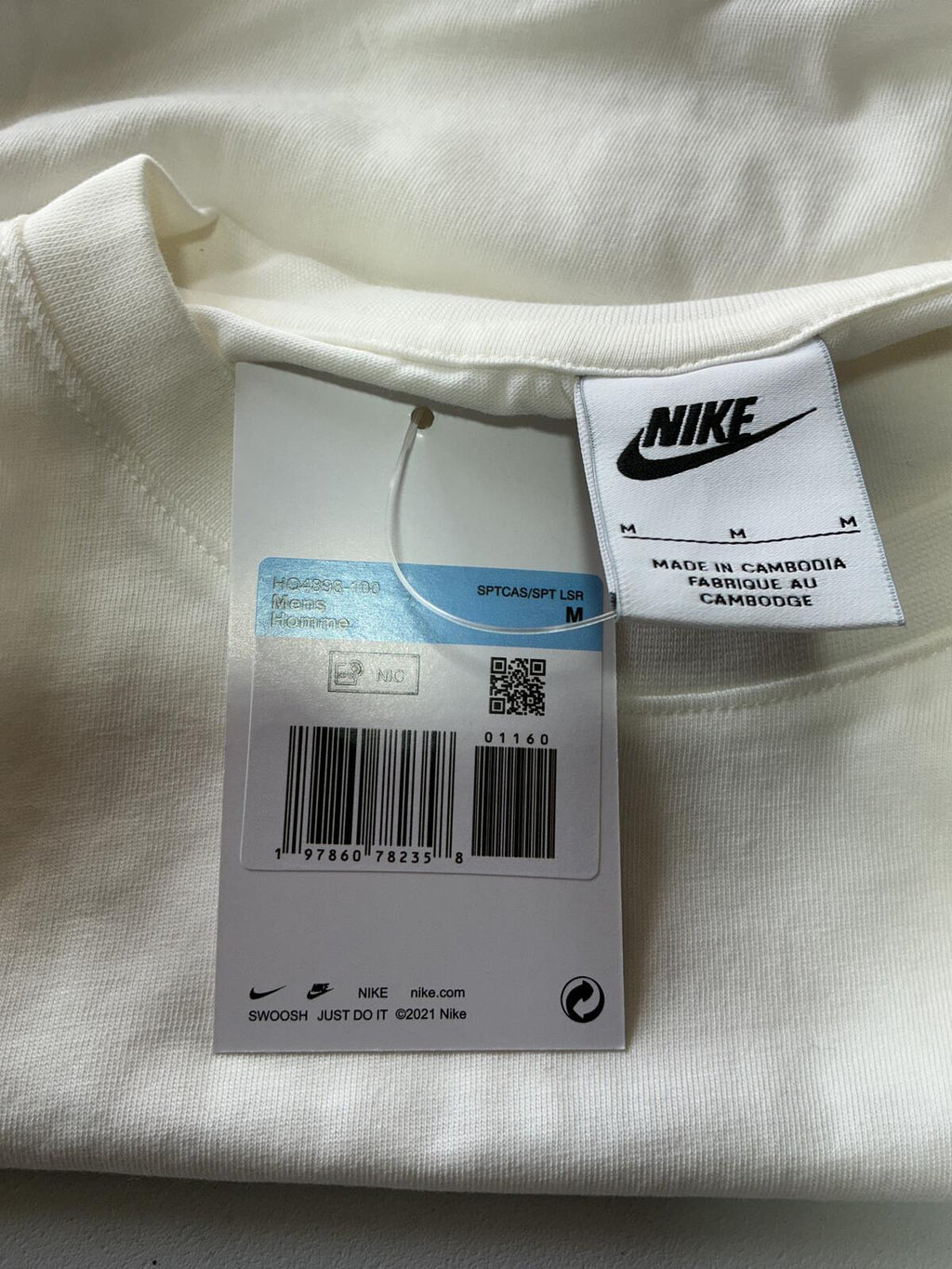 Nike Air Max White T-Shirt Size Regular M Casual Comfortable Fit