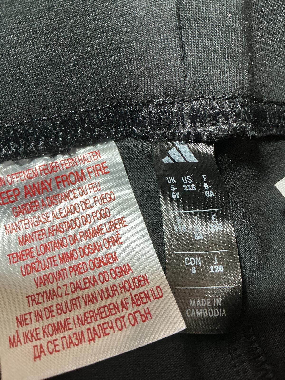 Adidas Glam Kids Black T-Shirt and Leggings Age 5-6 Comfortable Activewear