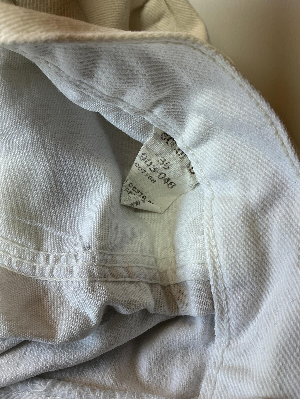 Wrangler White Denim Shorts Classic Fit Size Waist 36 in. Comfortable
