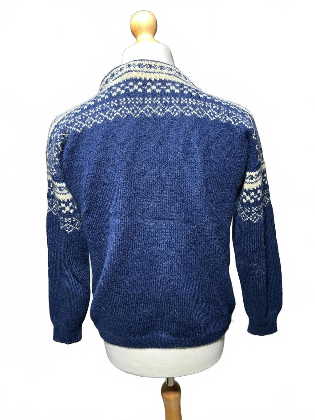 Vintage Men's Blue and White Patterned Icelandic Wool Sweater