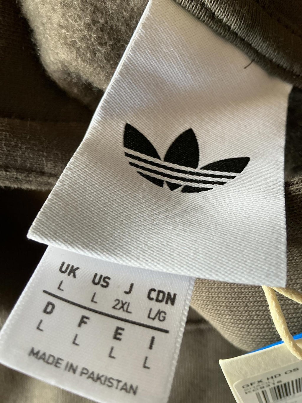 Adidas Originals Hoodie Size Regular L Comfortable Casual Wear