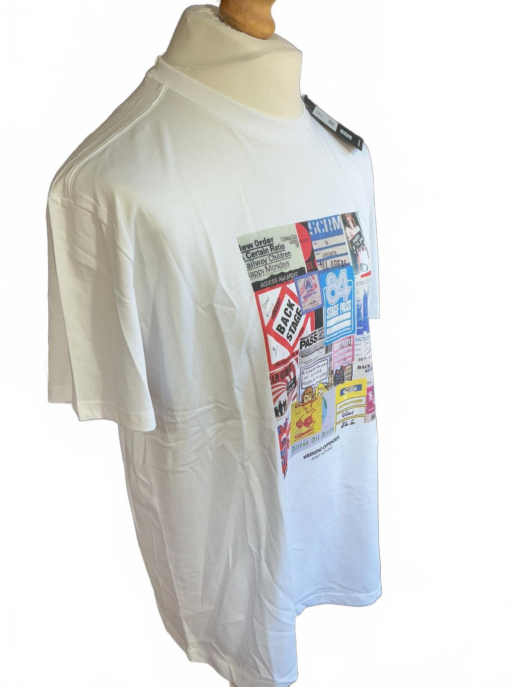 Weekend Offender White Graphic T-Shirt Size L Casual Streetwear Cotton