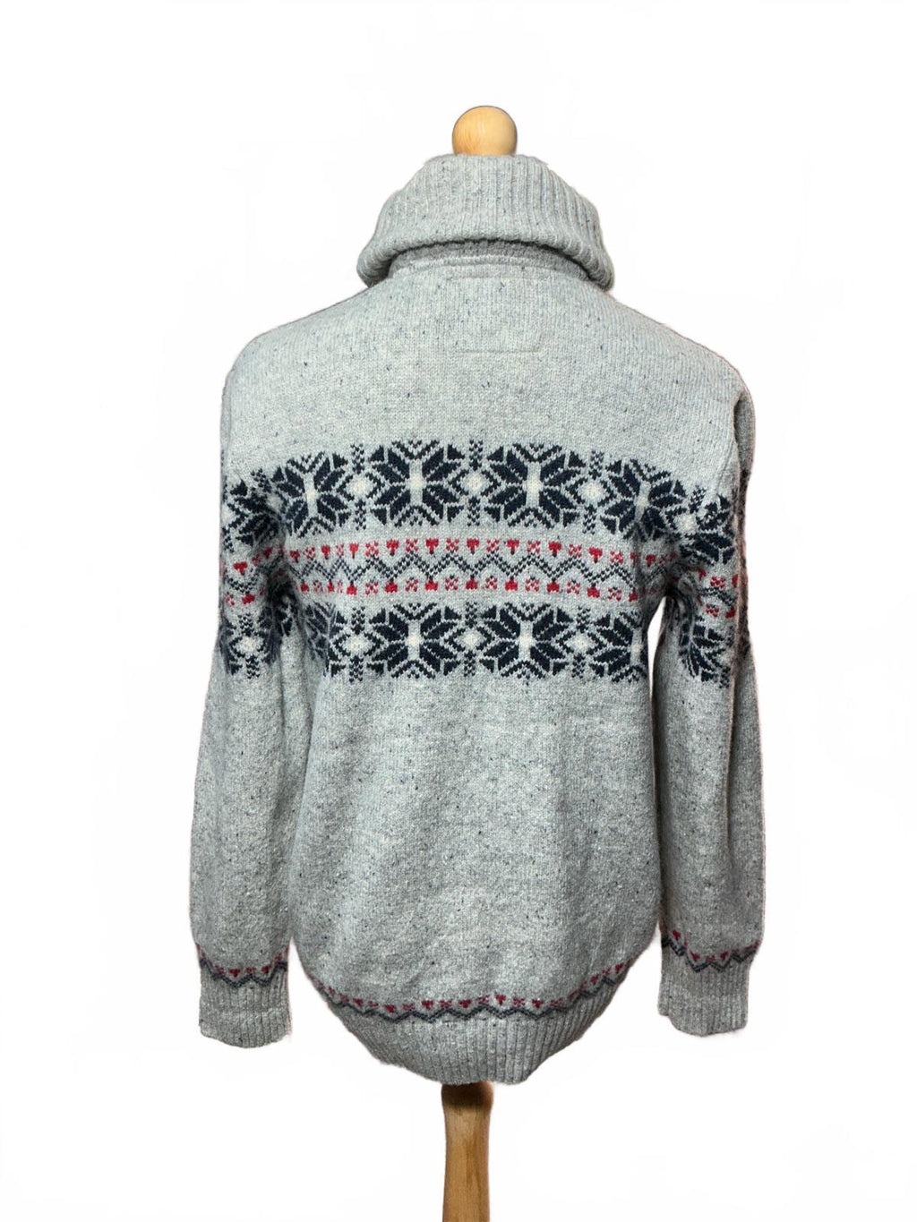Men's Grey Knit Sweater with Snowflake Pattern and Shawl Collar