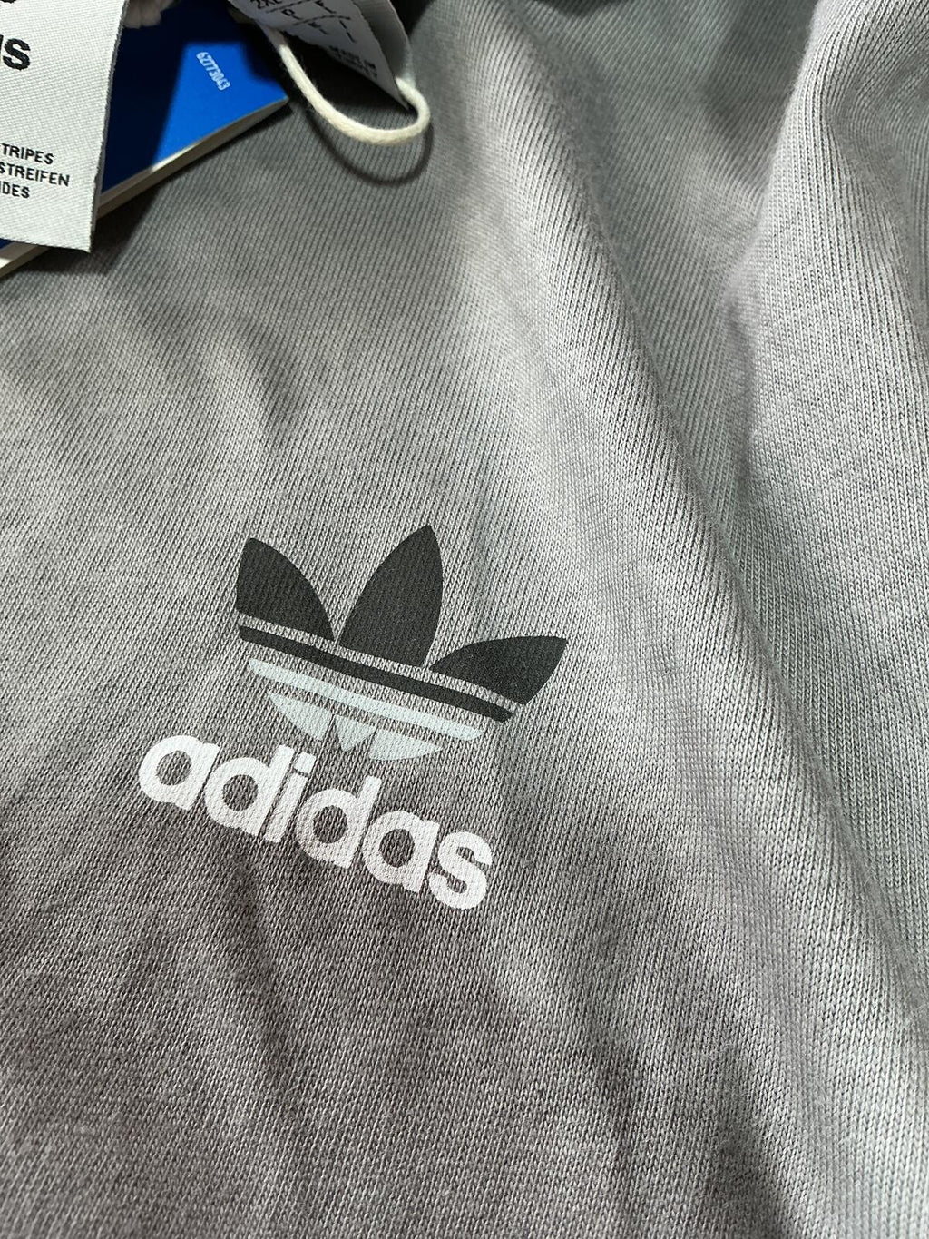 *NEW* Adidas Trefoil Grey T-Shirt Size L