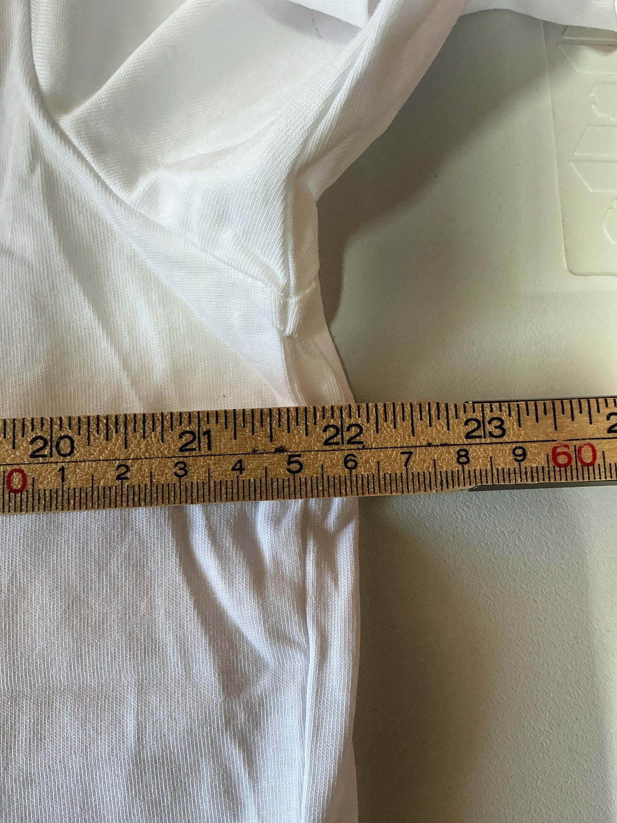 Weekend Offender White Graphic T-Shirt Size L Casual Streetwear Cotton