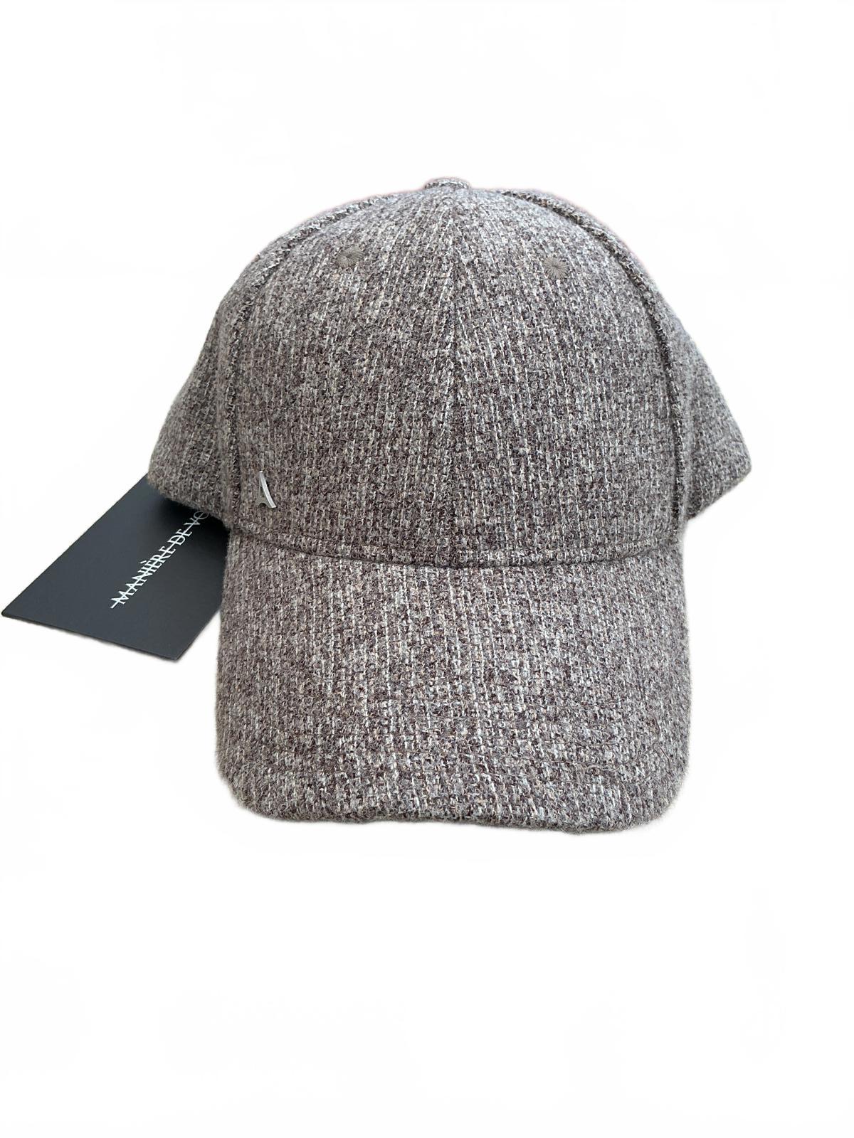 Maniere de Voir Knit Baseball Cap Size One Size Fits All