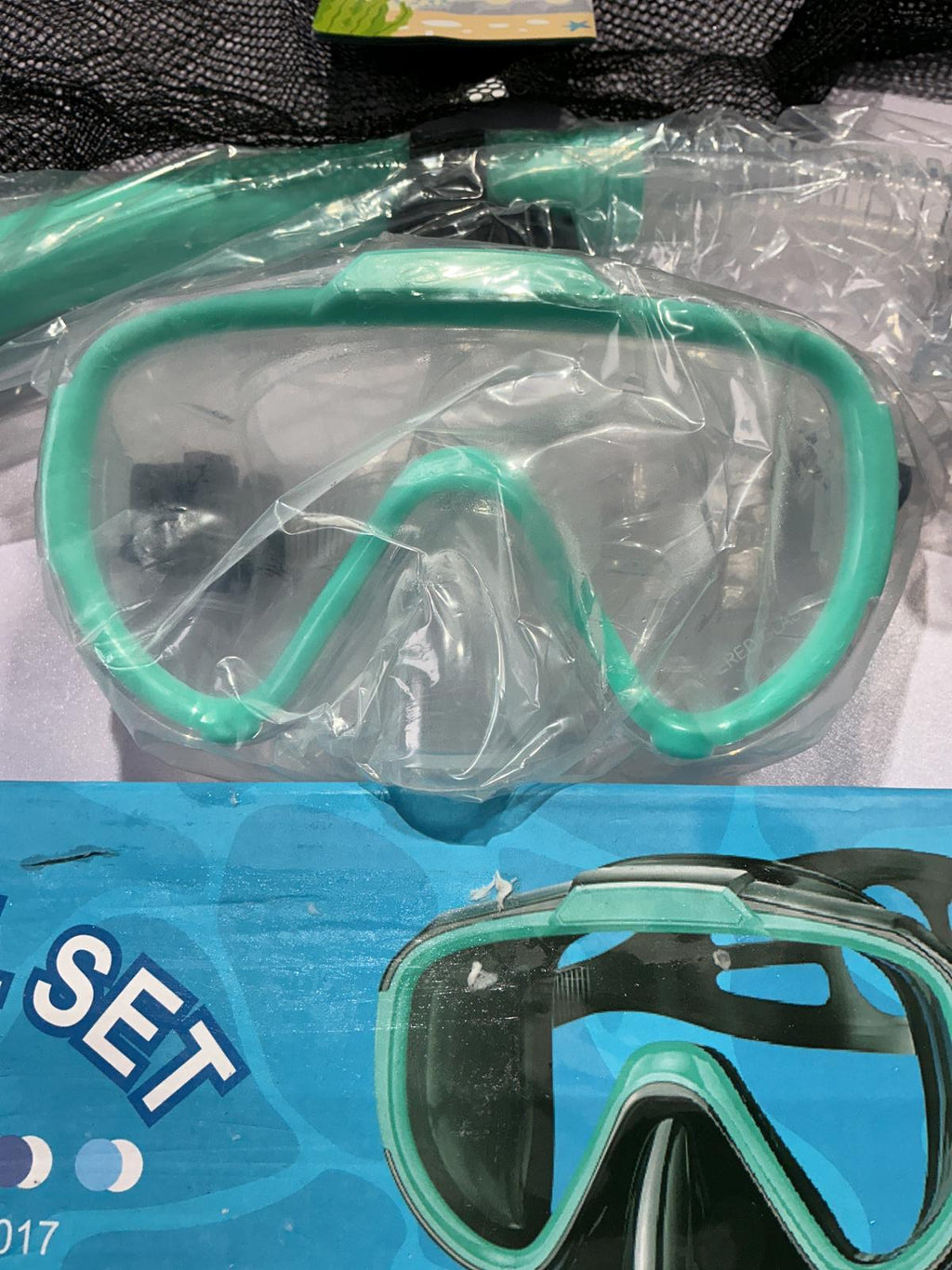 Lealinga Adult Snorkel Set with Mask and Tube - One Size