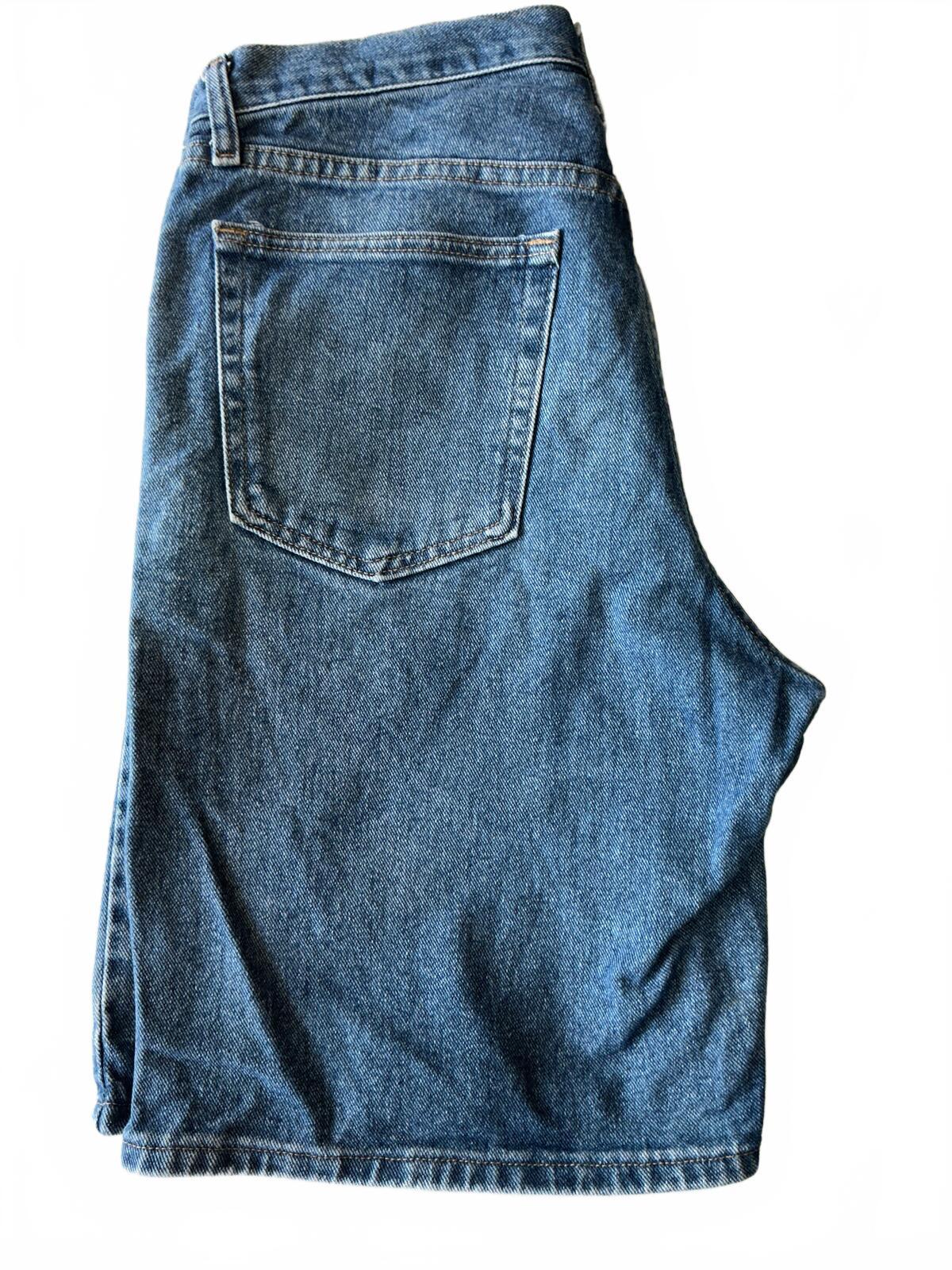 Wrangler Denim Shorts Classic Blue Size Waist 33 in. Comfortable Fit