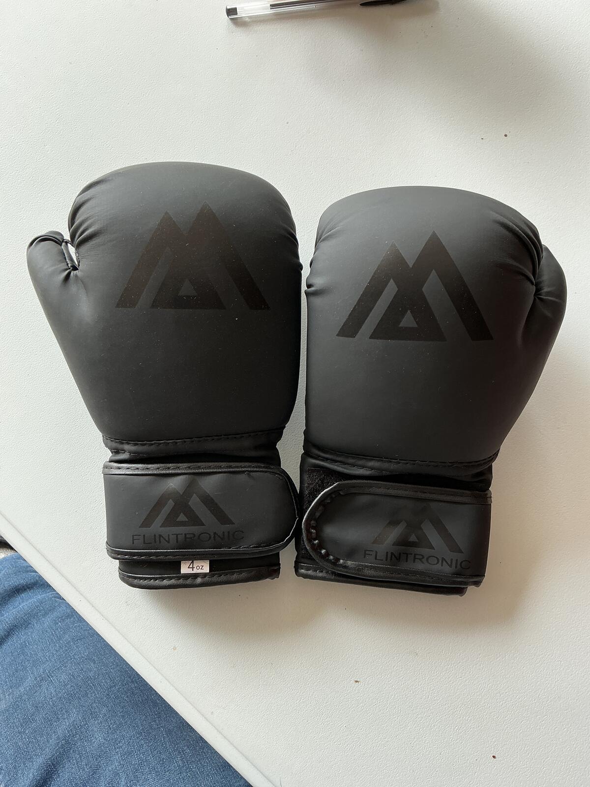 Flintronic Junior 4oz Black Boxing Gloves Lightweight Training Size 4oz