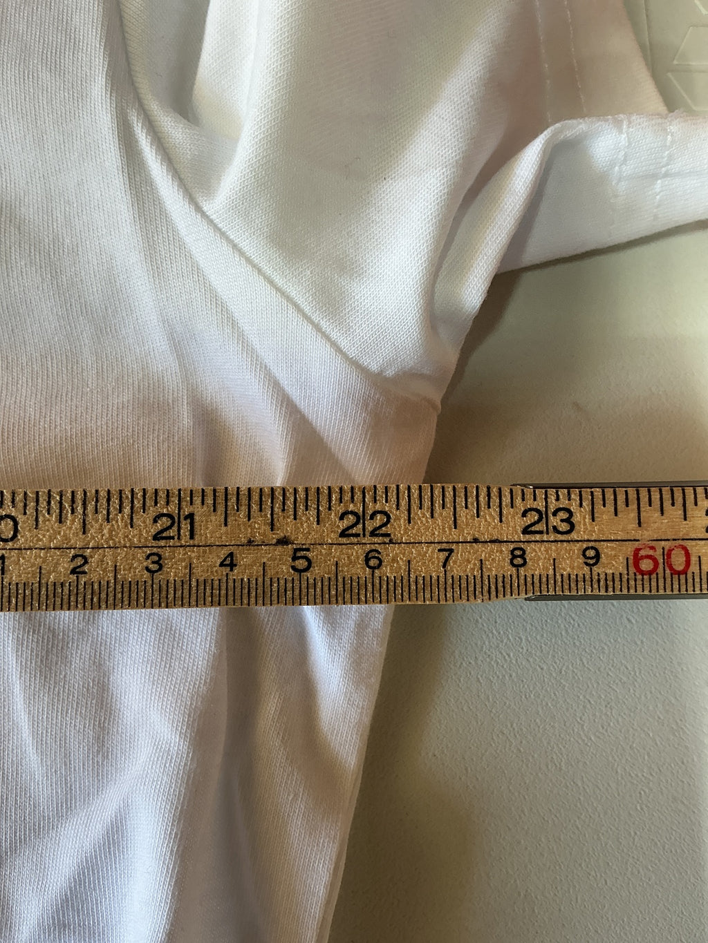 Weekend Offender White T-Shirt Size L Graphic Print Casual Wear