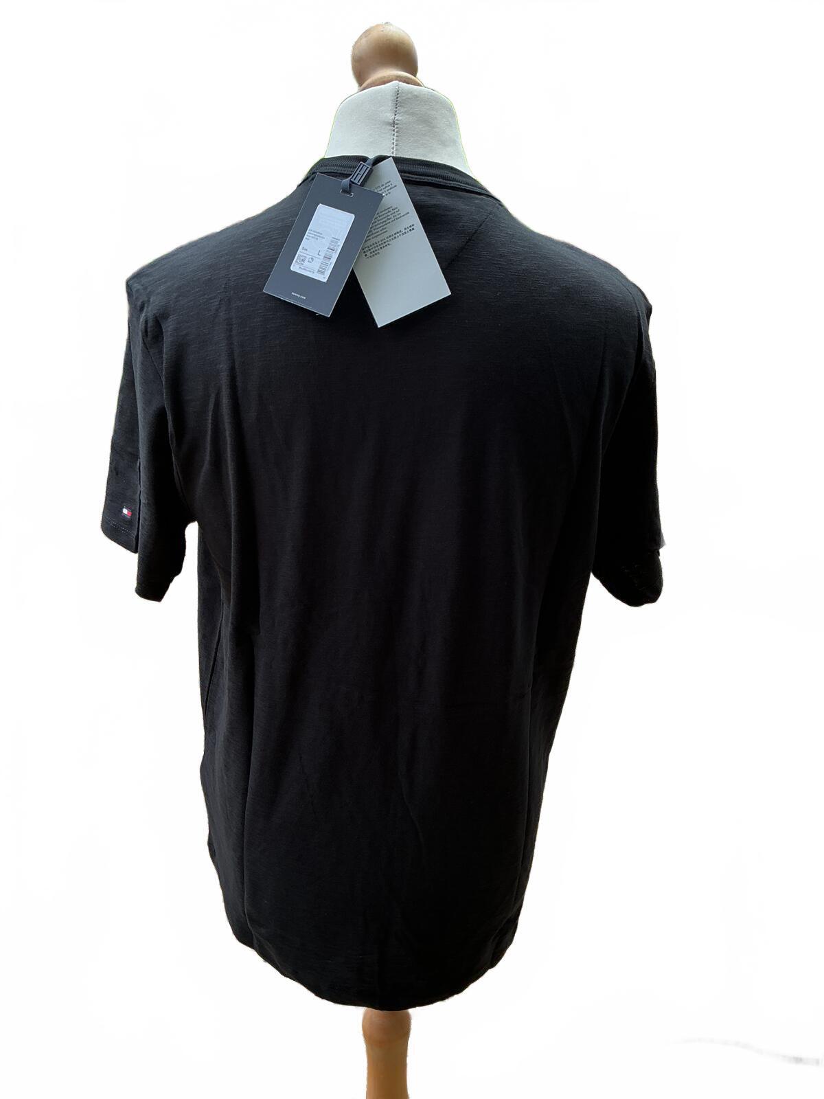 Tommy Hilfiger Black T-Shirt with Palm Logo Size Regular L Casual Tee