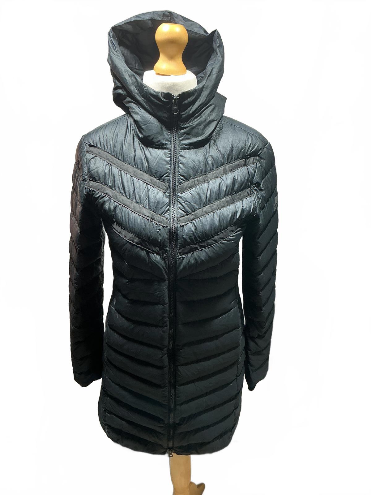 Nike Black Puffer Coat with Hood Size Regular 6 Stylish Winter Outerwear
