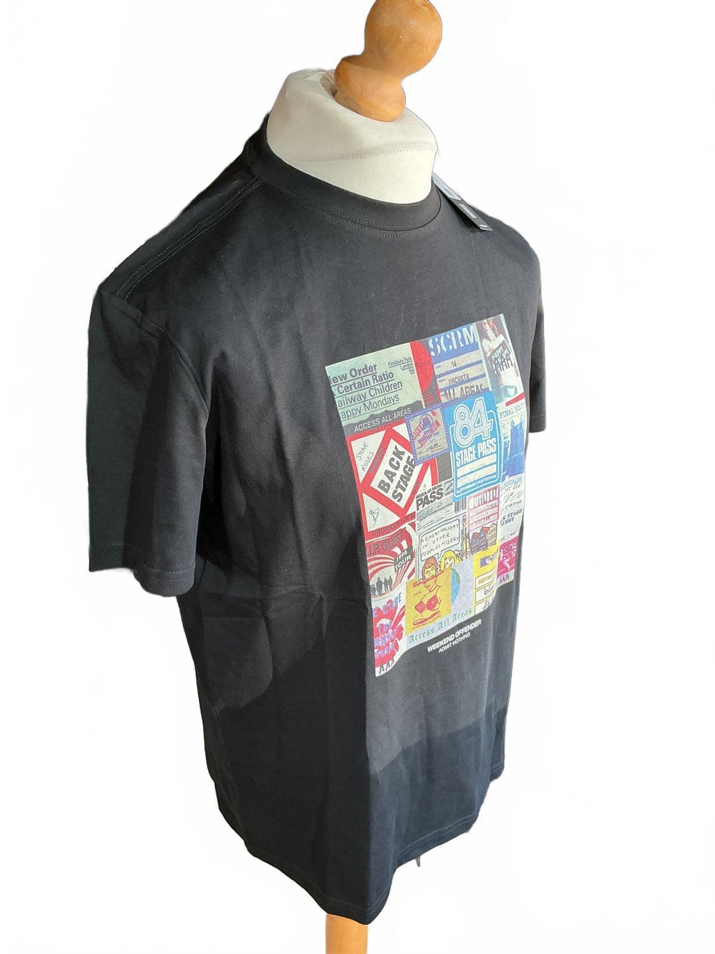 Weekend Offender Medium Men's Black Graphic Print T-shirt New With Tags