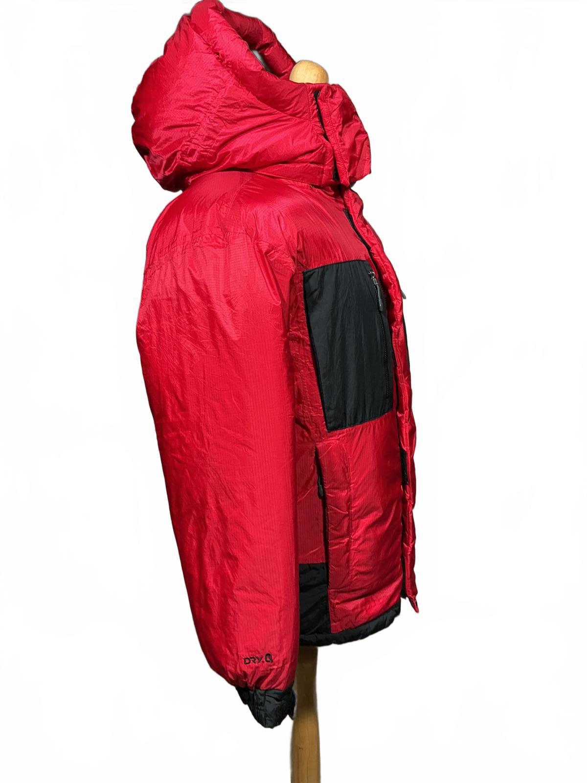 Mountain Hardwear Insulated Men's Red and Black Hooded Jacket