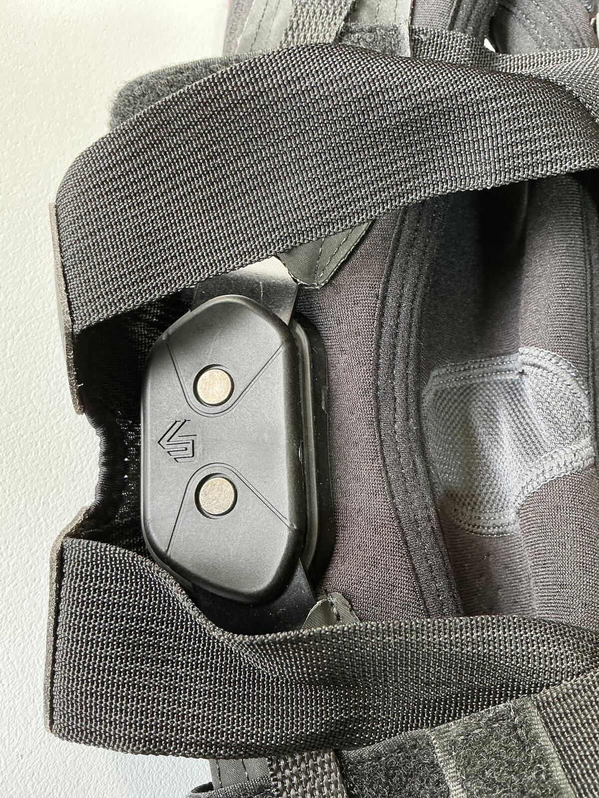 Shock Doctor Ultra Knee Brace Support with Hinges Size S for Joint Stability