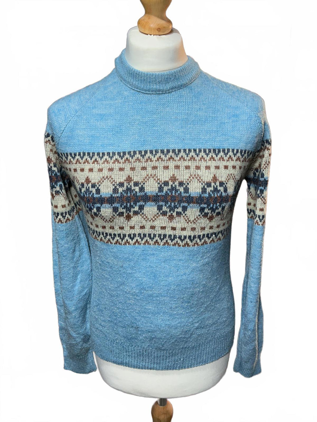 Vintage Light Blue Men's Crew Neck Sweater with Patterned Band