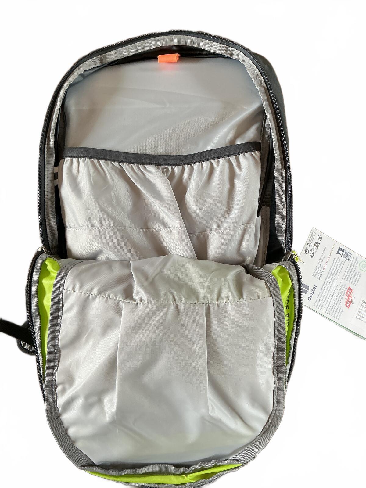 Deuter Race Air 14+3 Lightweight Ventilated Cycling Backpack Green
