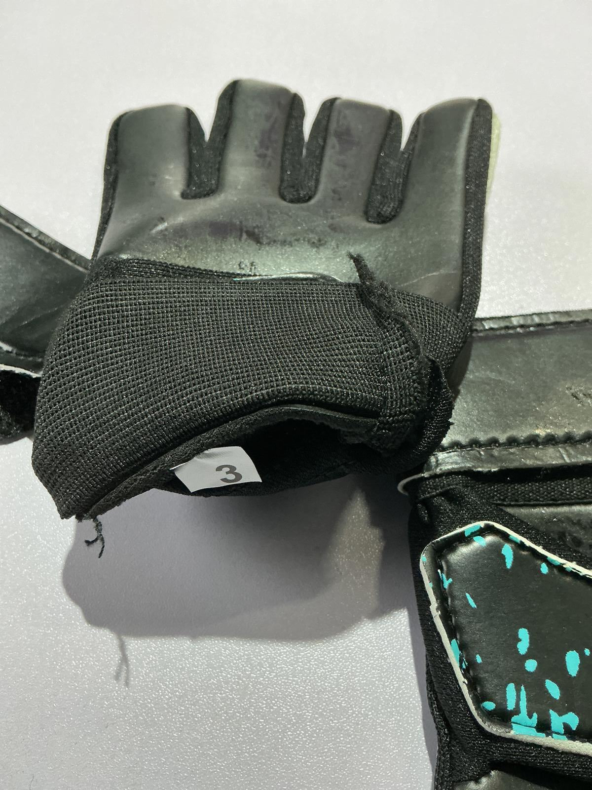 Beast Rage Goalie Gloves Size 3