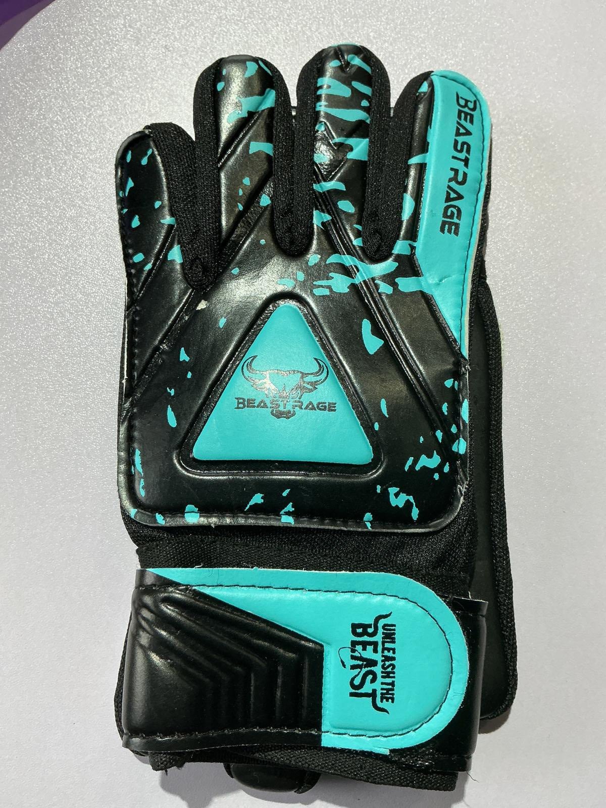 Beast Rage Goalie Gloves Size 3