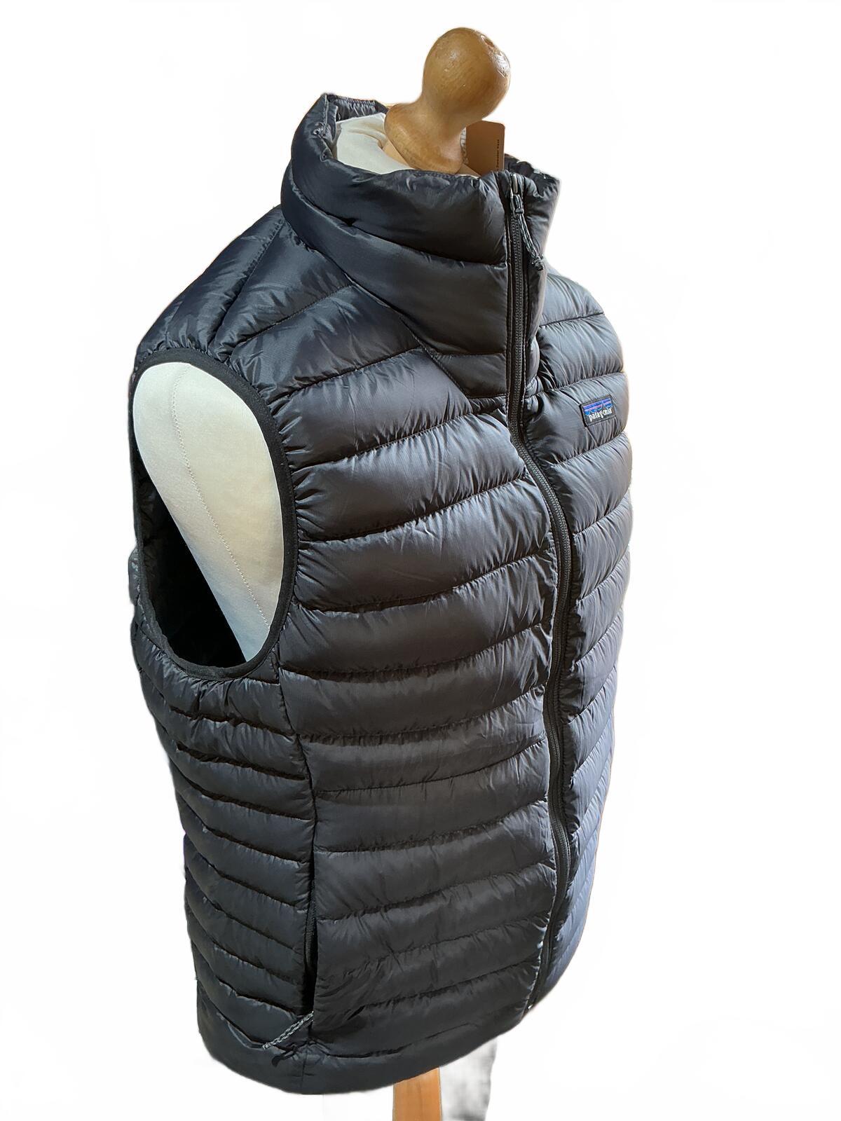 Patagonia Black Down Puffer Gilet Vest Bodywarmer Size Regular Large Lightweight