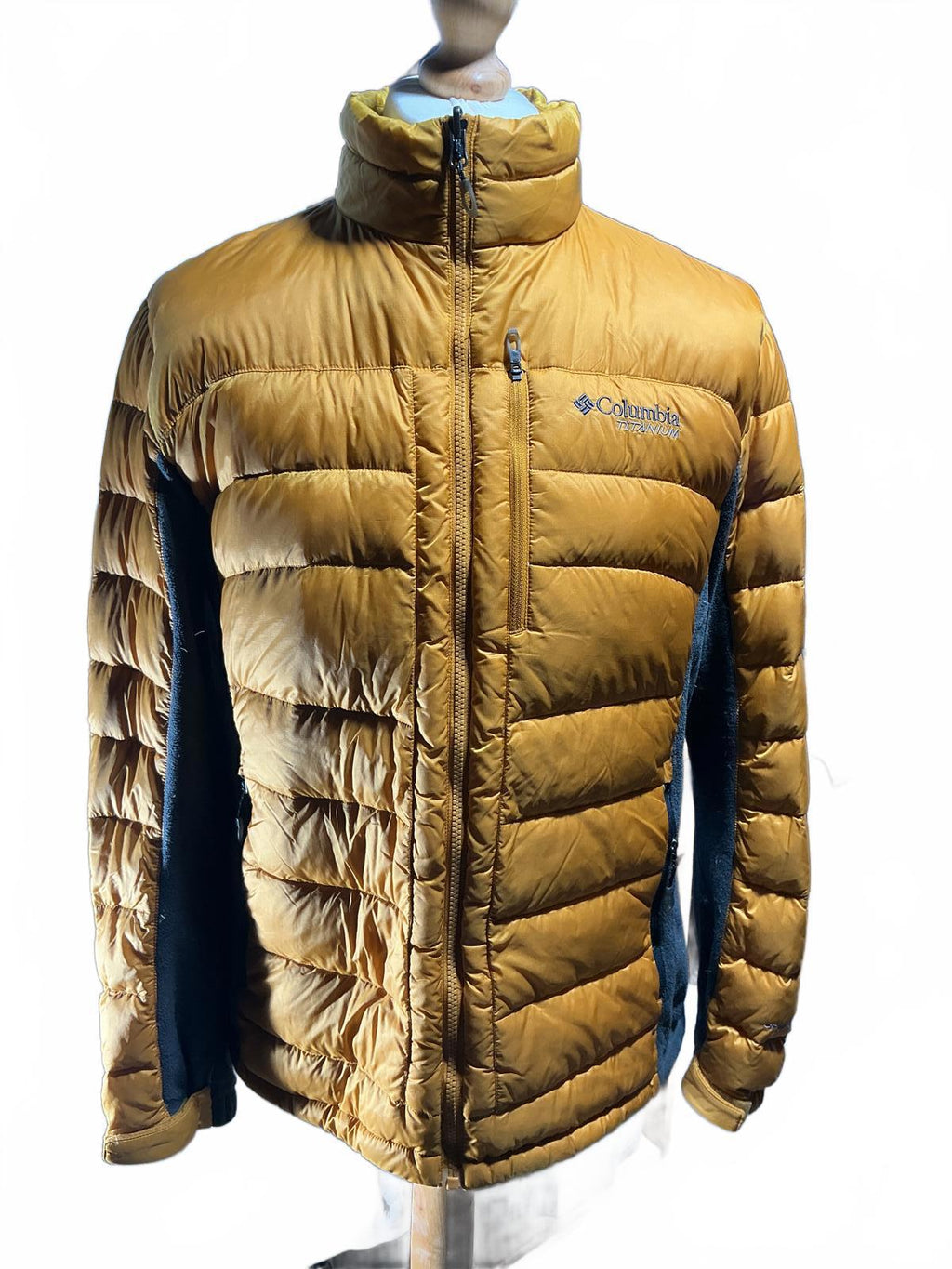 Columbia Men's Puffer Jacket in Mustard Yellow and Gray