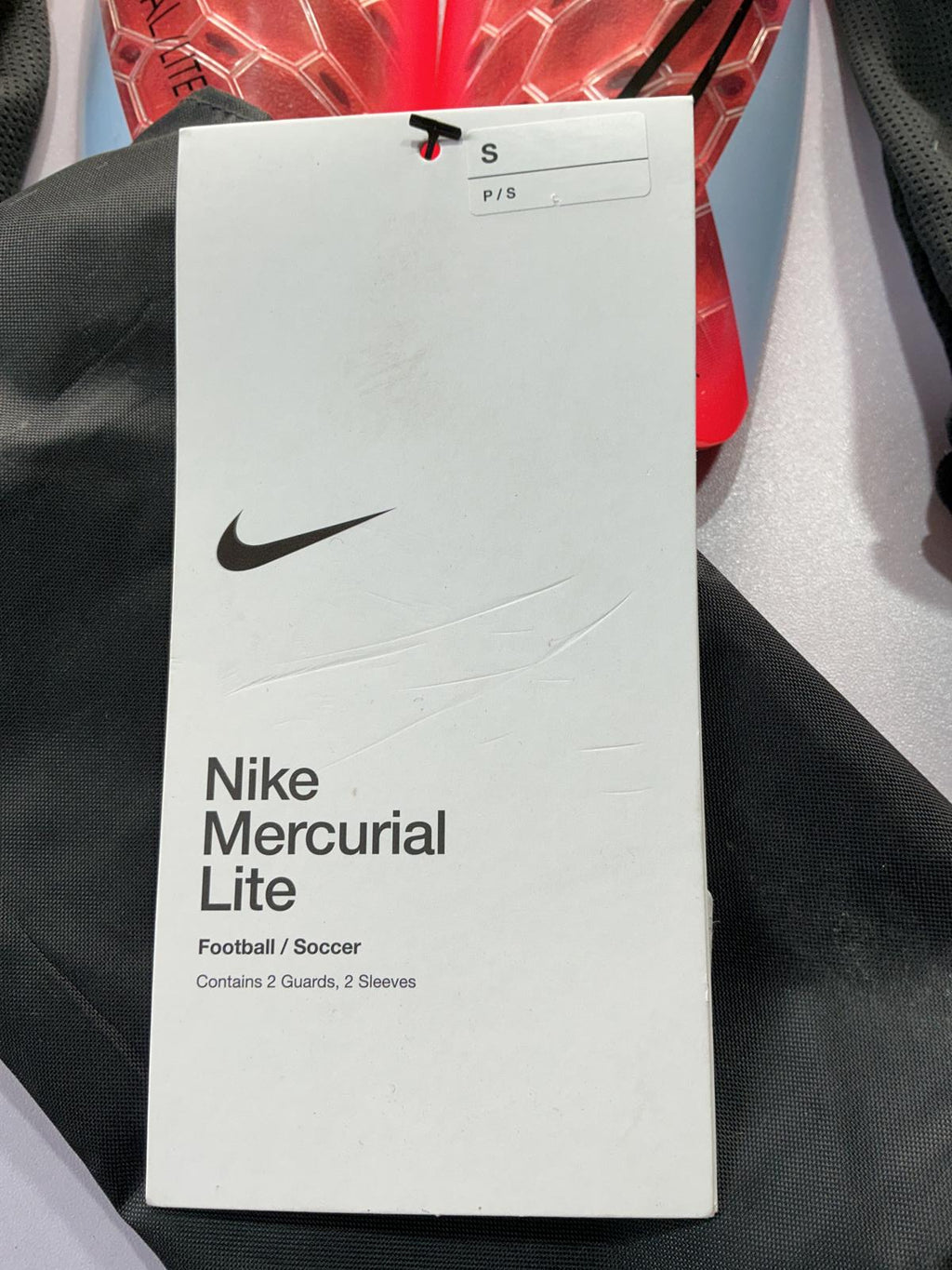 Nike Mercurial Lite Football Shin Guards Size Small