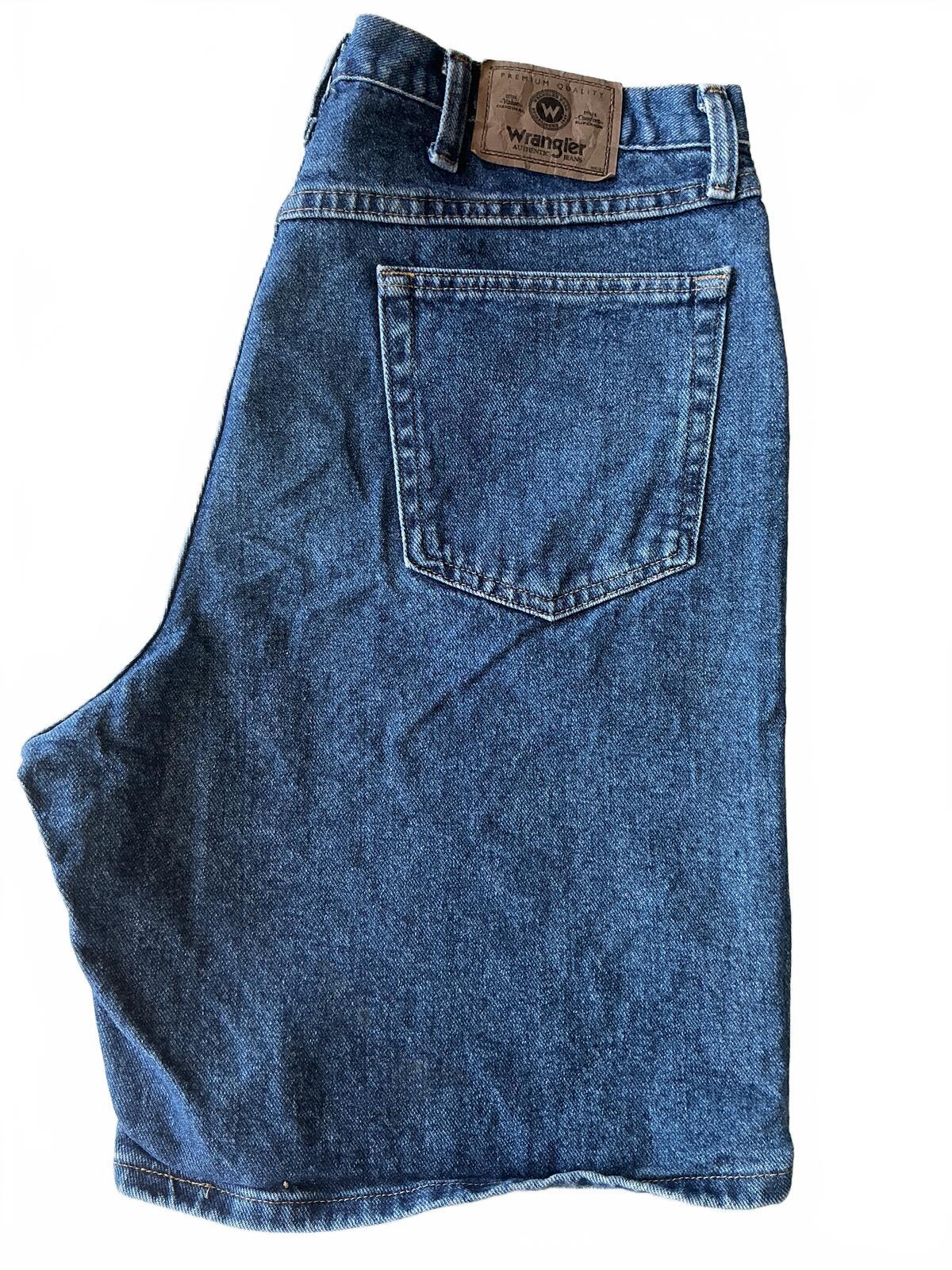 Wrangler Classic Blue Denim Shorts Size Waist 36in. Comfortable Fit