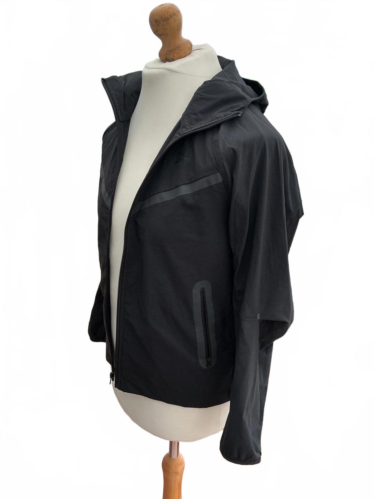 Nike Tech Older Kids' (Boys') Woven Jacket Large