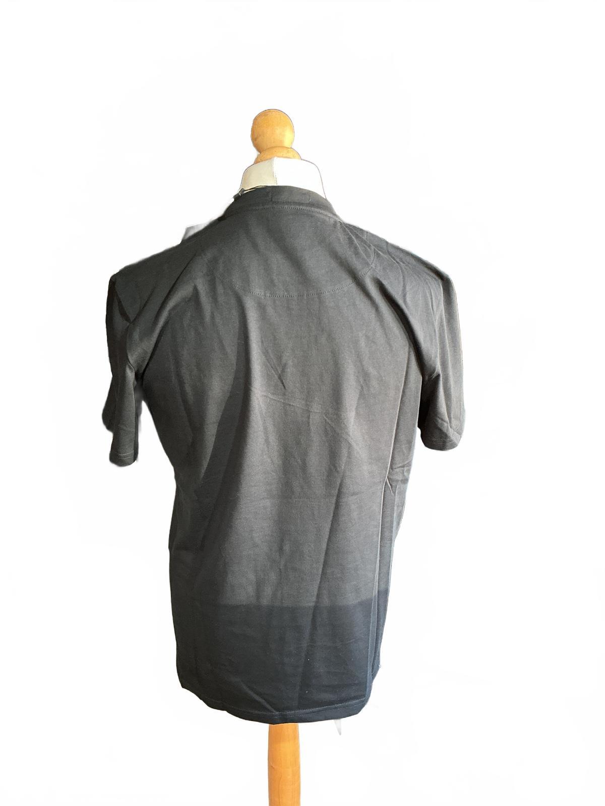 Weekend Offender Black Graphic Print T-Shirt Size M New with Tags