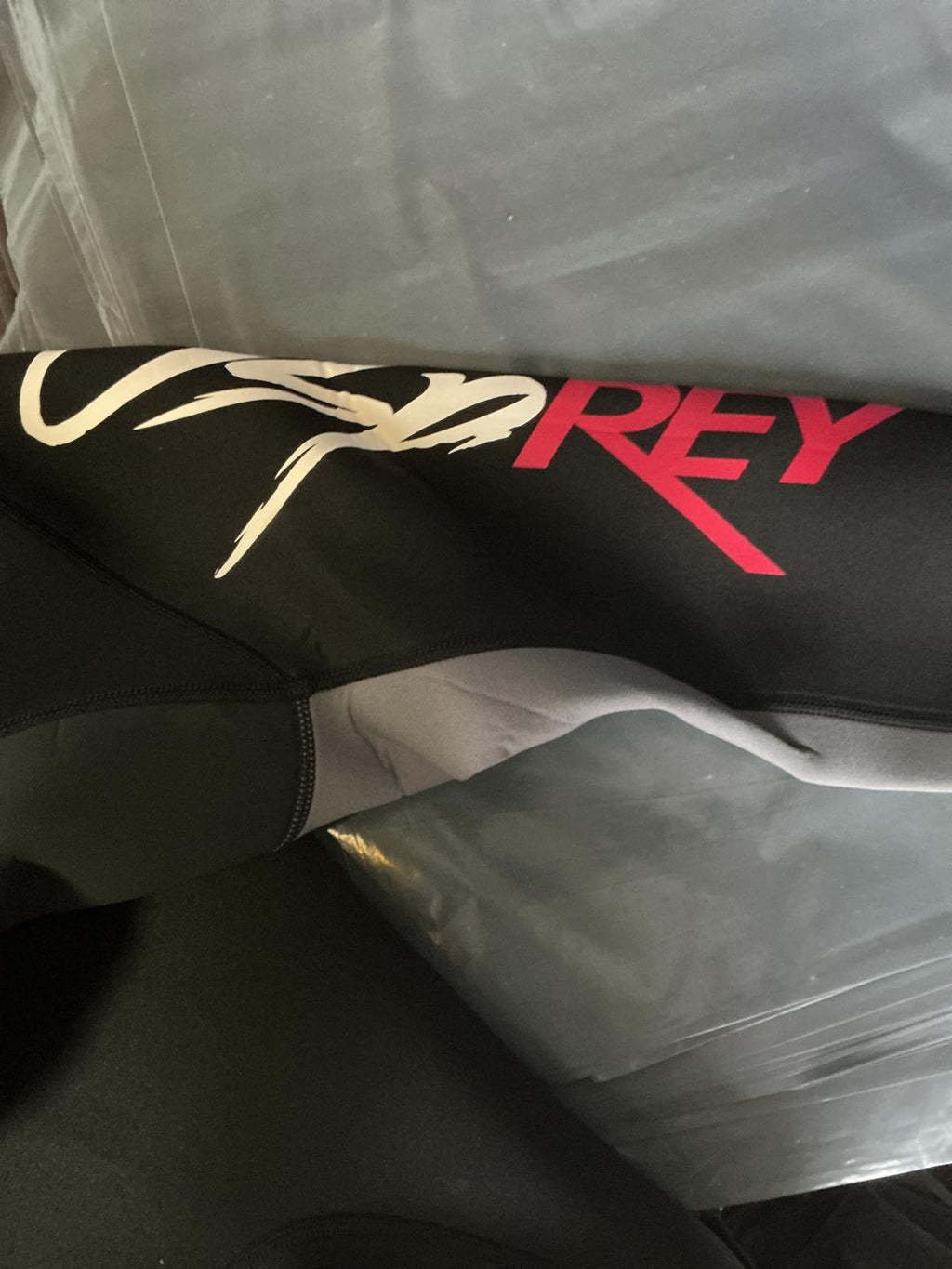Osprey Rey Black and Grey Wetsuit Size Large