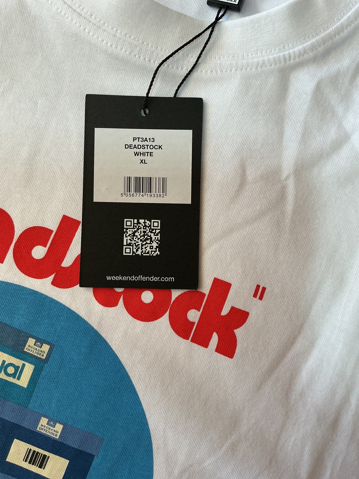 Weekend Offender Deadstock White Graphic T-Shirt Size Regular XL