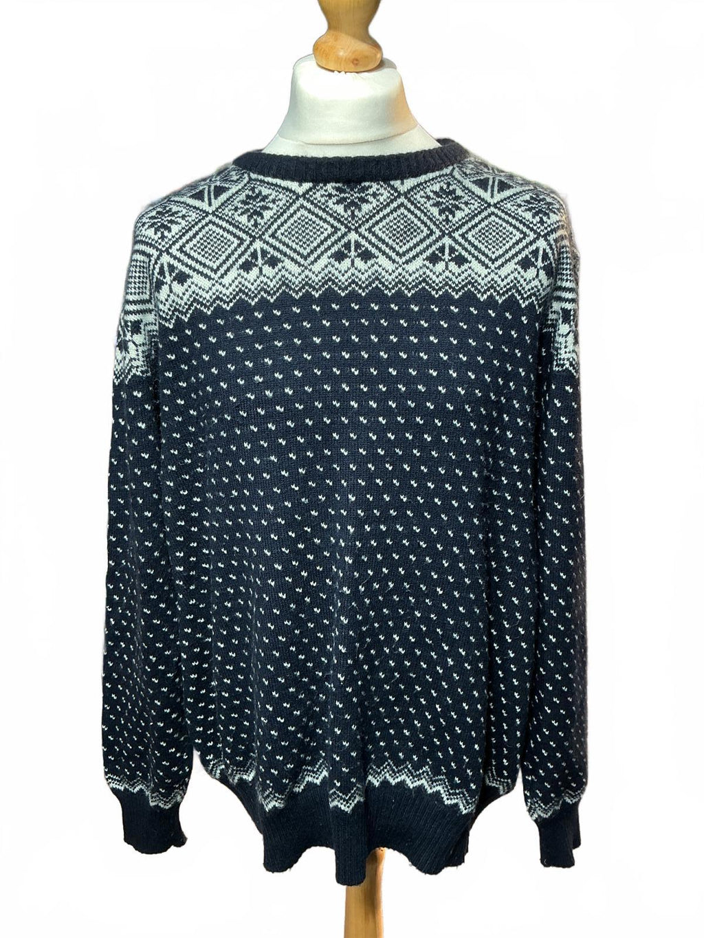 Men's Navy and White Patterned Crew Neck Sweater