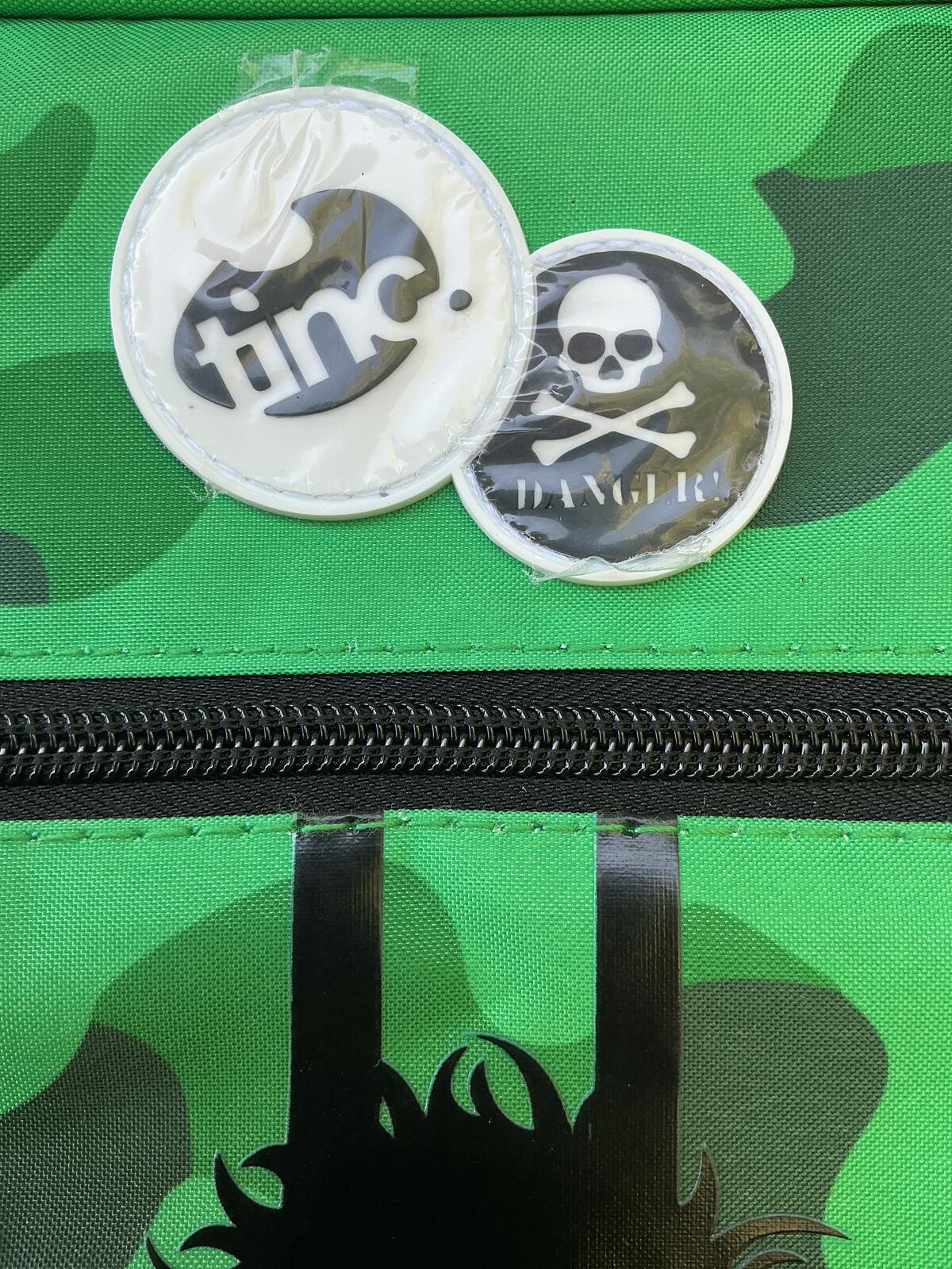 Tinc Green Camouflage Lunch Bag with Fun Character Design - Compact Size