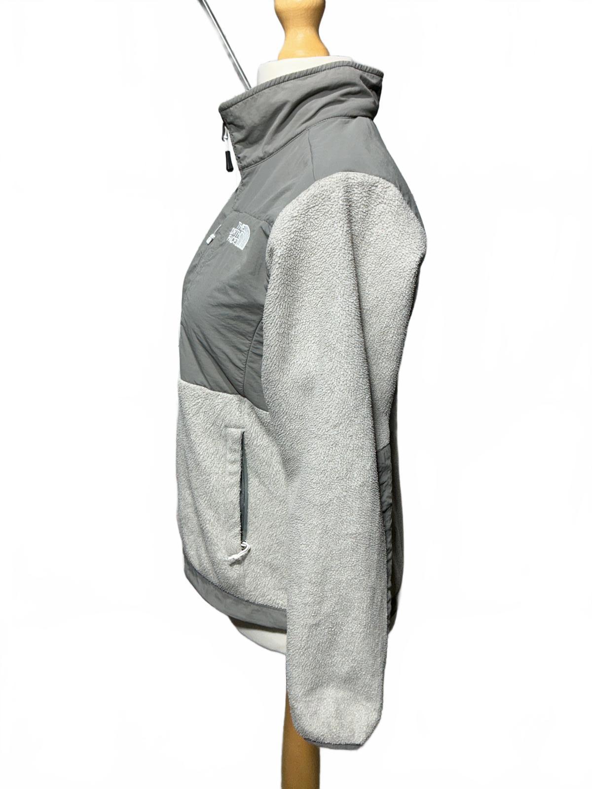 The North Face Ladies Grey Fleece Jacket