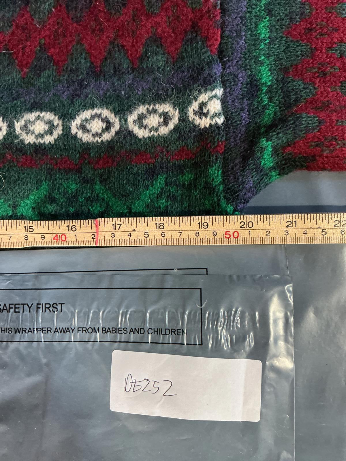 Vintage Men's Patterned Wool Sweater