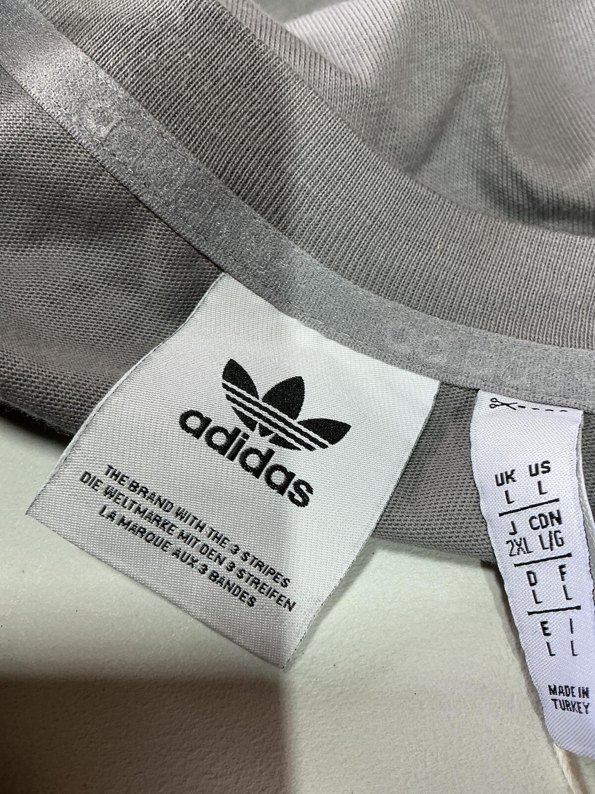 *NEW* Adidas Trefoil Grey T-Shirt Size L
