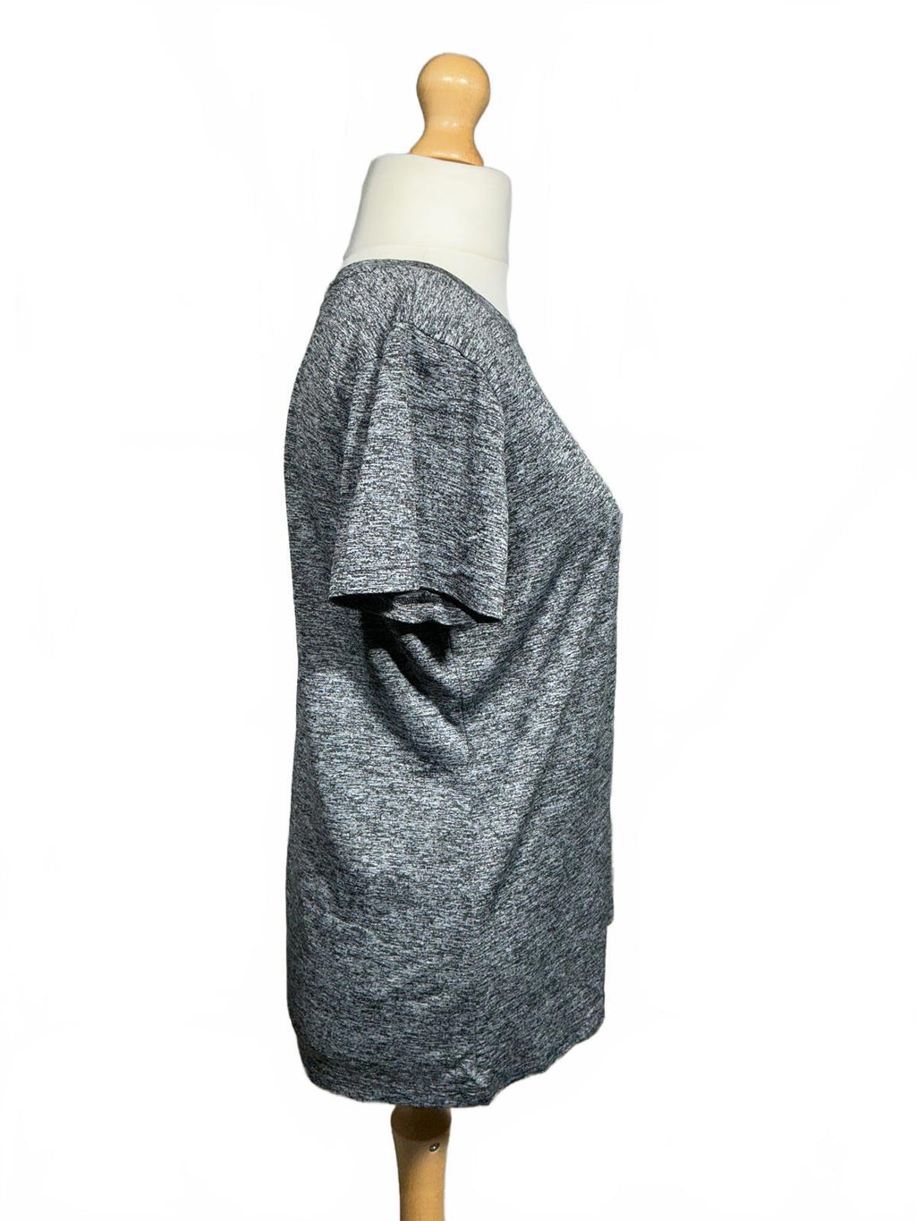 Under Armour  Ladies Grey Activewear T-Shirt