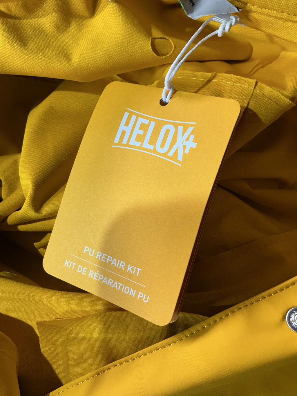 Helly Hansen Mustard Yellow Waterproof Hooded Raincoat Jacket Size Regular M
