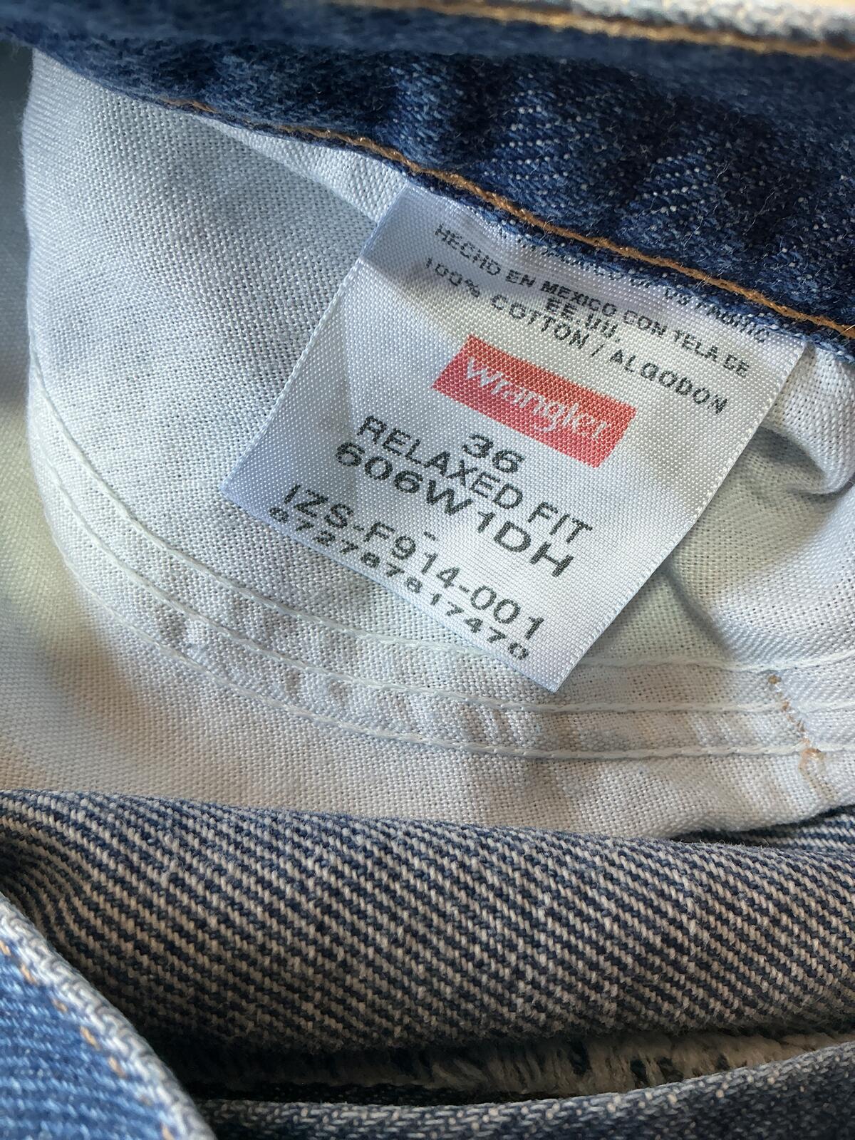 Wrangler Classic Blue Denim Shorts Size Waist 36in. Comfortable Fit