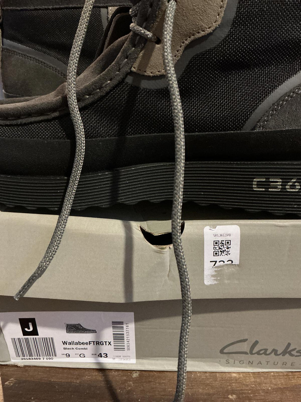Clarks C360 Gore-Tex Black and Grey Suede Shoes Size 9