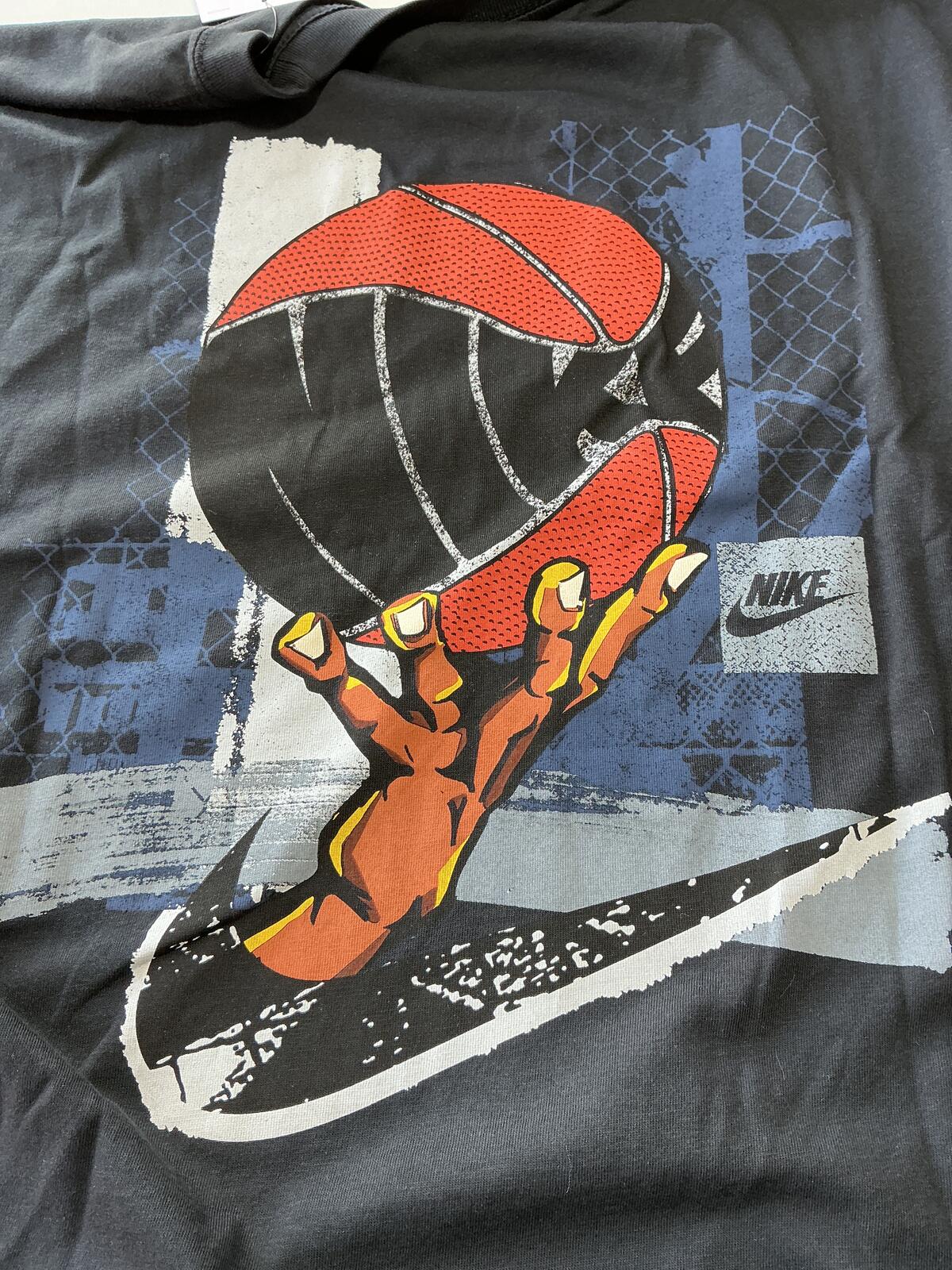 Nike Black Graphic T-Shirt Size Regular L Casual Streetwear Sportswear