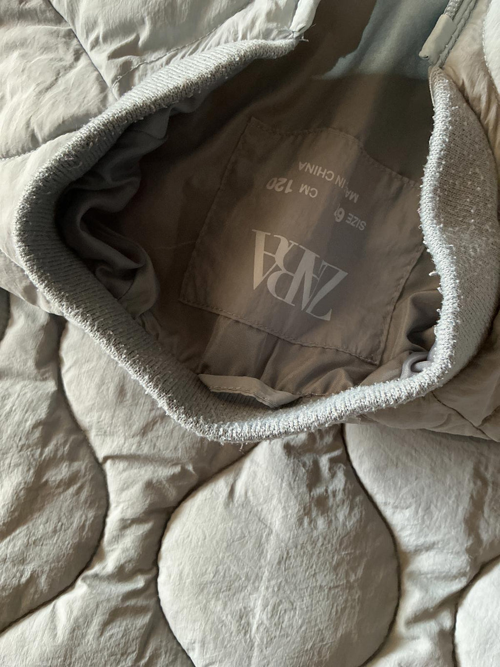 Zara Quilted Jacket Light Grey Size 6/7 Warm Comfortable Stylish