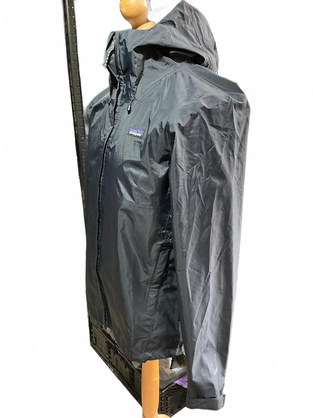 Patagonia Torrentshell 3L Waterproof Jacket — Black — Small
