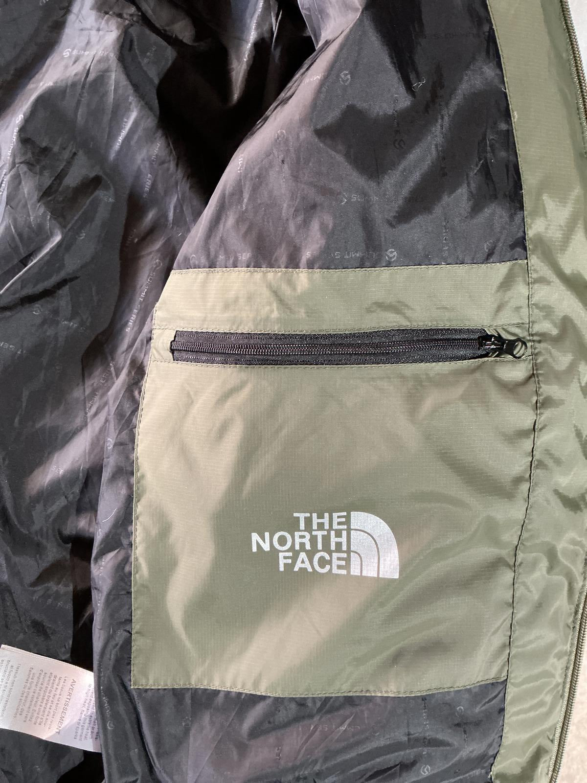 The North Face Men's Insulated Hooded Jacket Green and Black Summit Series