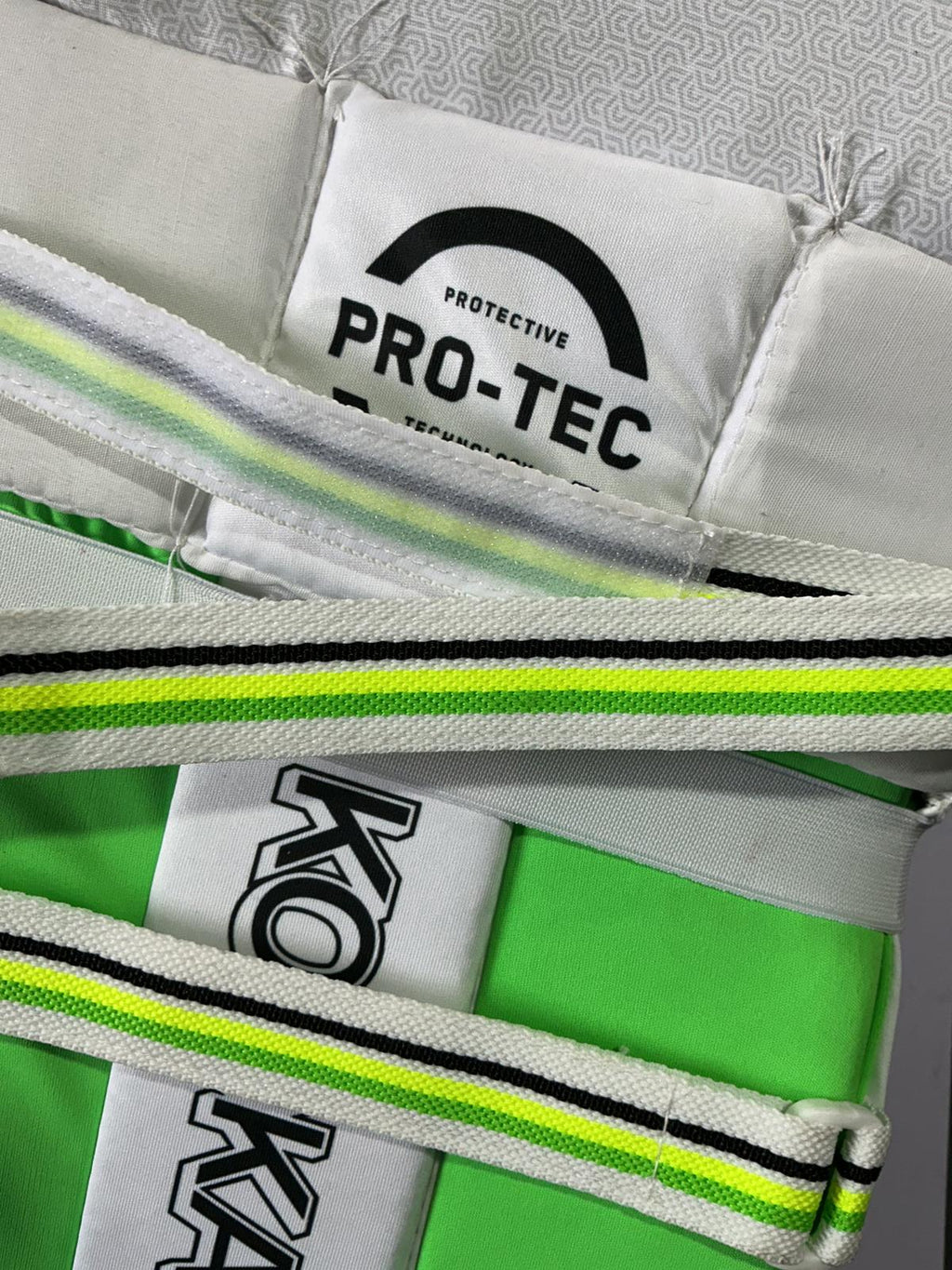 Kookaburra Kahuna 6.1 Batting Pads Size 4
