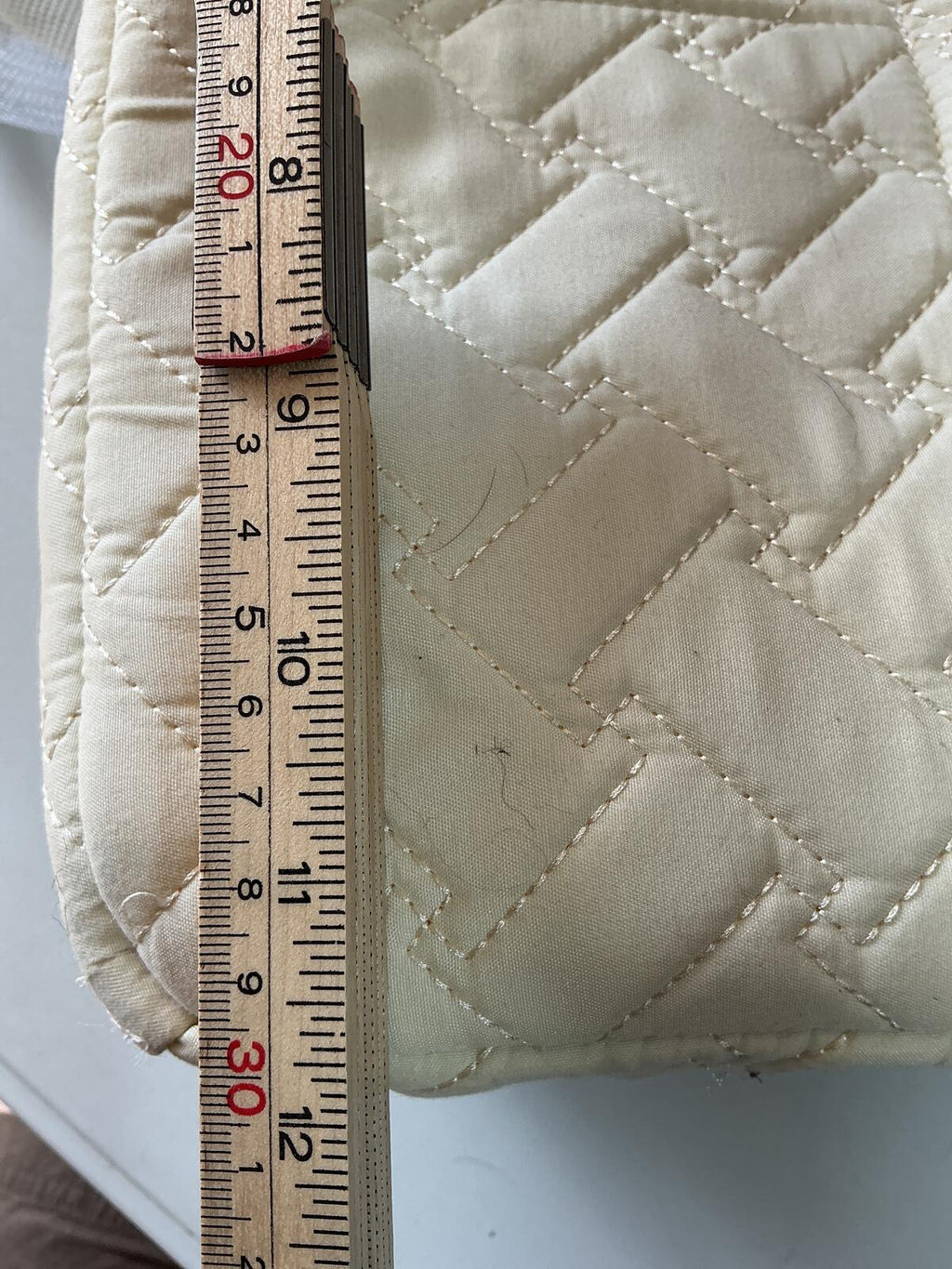 Pengpai Cream Quilted Pet Carrier Bag with Shoulder Strap Size Medium