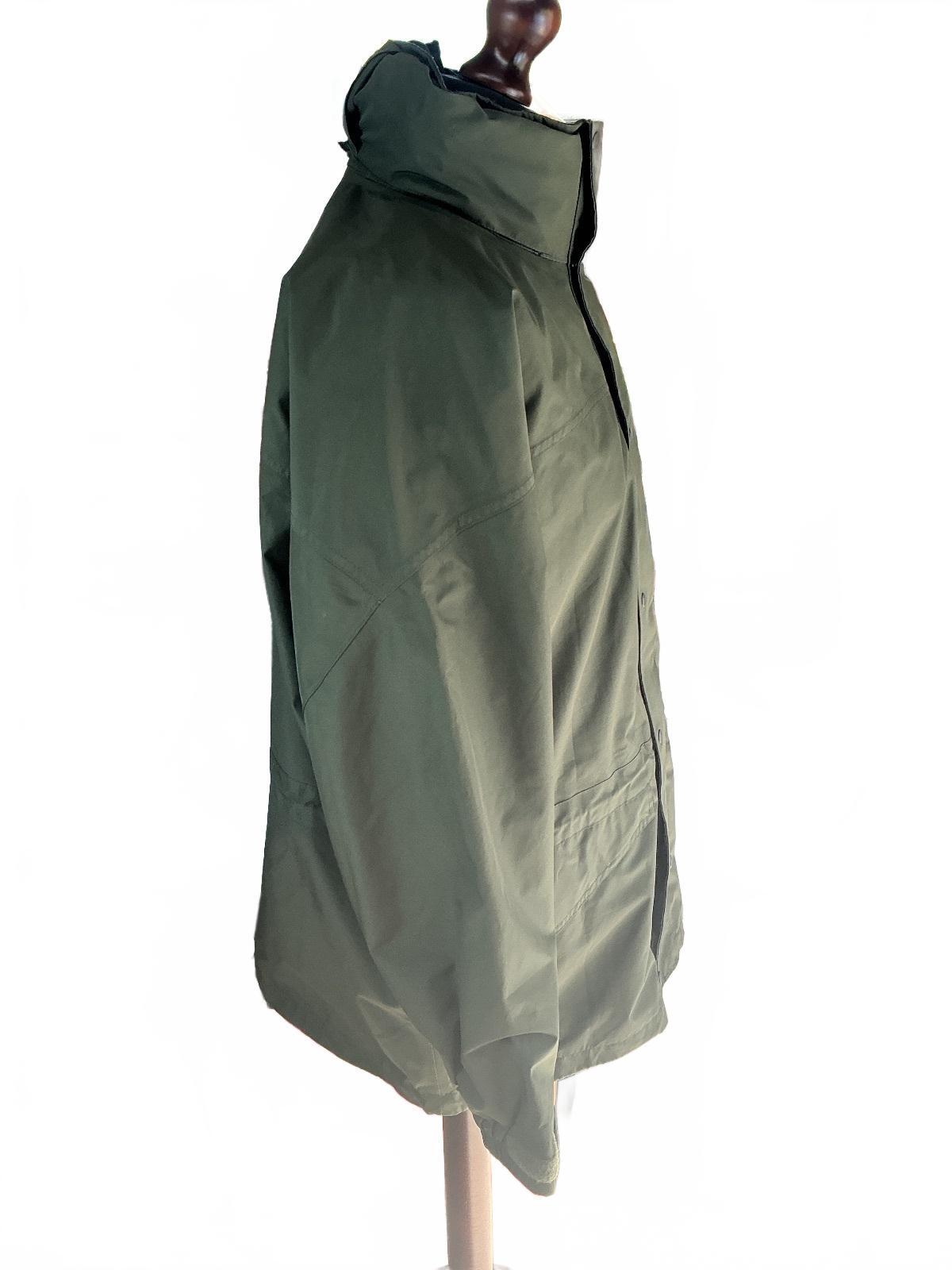 Berghaus Gore-Tex Waterproof Jacket Men's Large Green Hooded Outdoor Coat