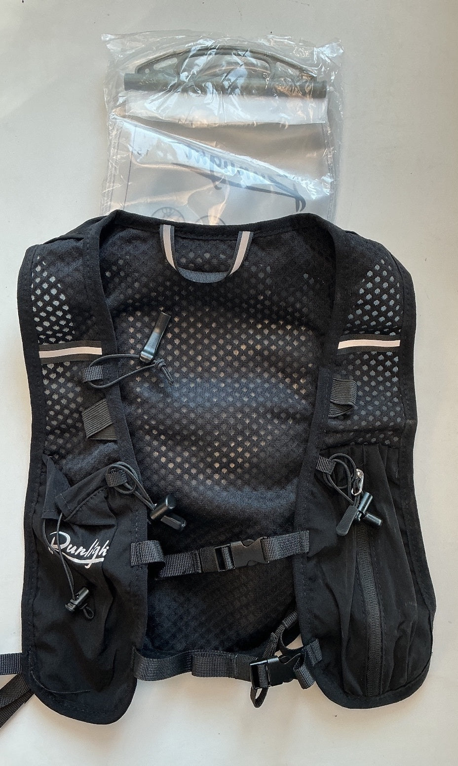 Runlight Hydration Vest Pack Black Size One Size New no tags